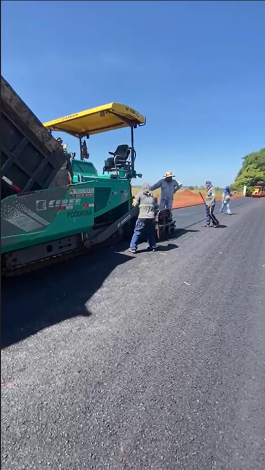 Execução de pavimentação asfáltica